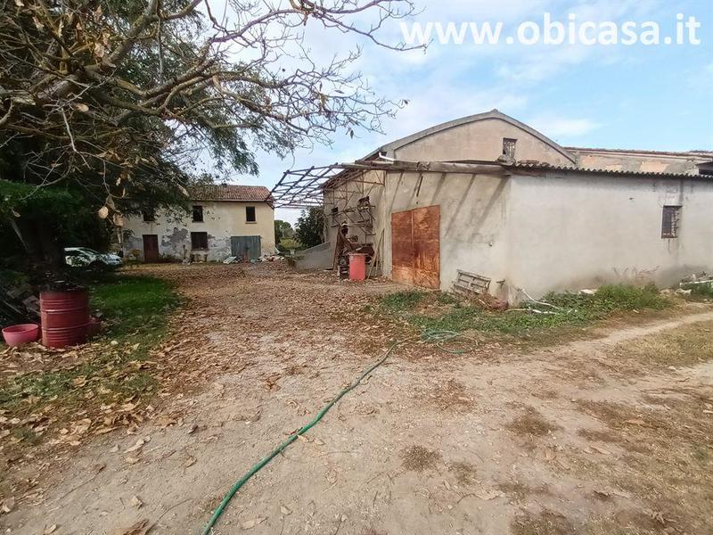 fotografie - Casa Indipendente Faenza (RA) Campagna Valle 